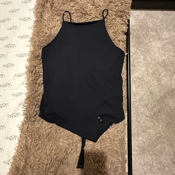 Abercrombie & Fitch high neckline Bodysuit Tank O-Ring Detail - Picture 2 of 4